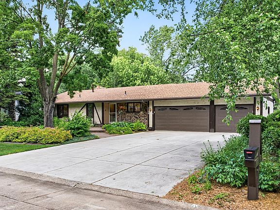 4th image of 1120 Rockstone Ln
