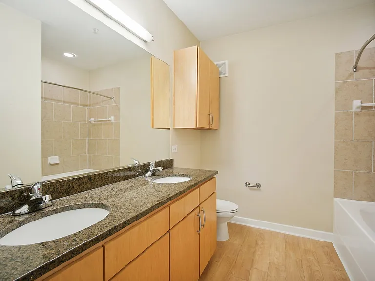 Cole Apartments — Photo 32