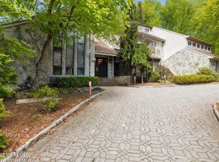 9 Sherwood Court, Holmdel, NJ