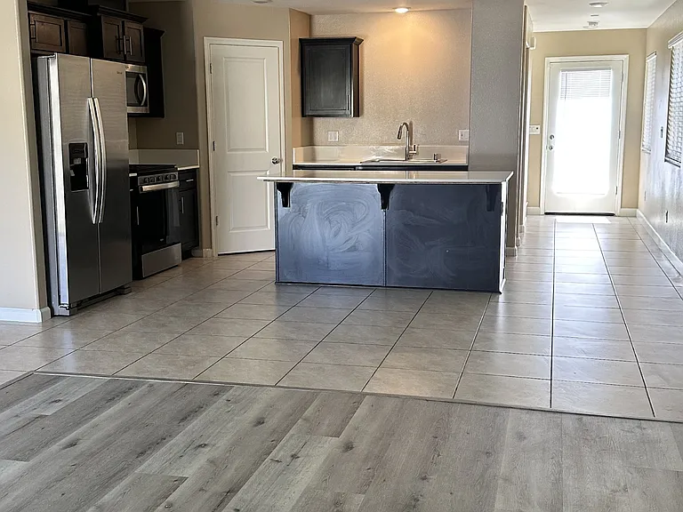 750 Newton Ct — Photo 9