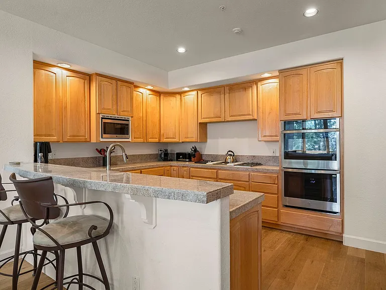 933 Northwood Blvd #8 — Photo 17