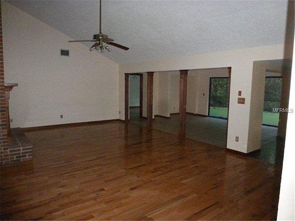 2nd image of 1950 Brittany Ct