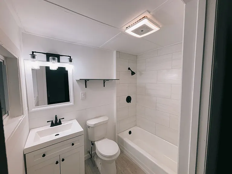 818 Maple Ave SW #4 — Photo 11