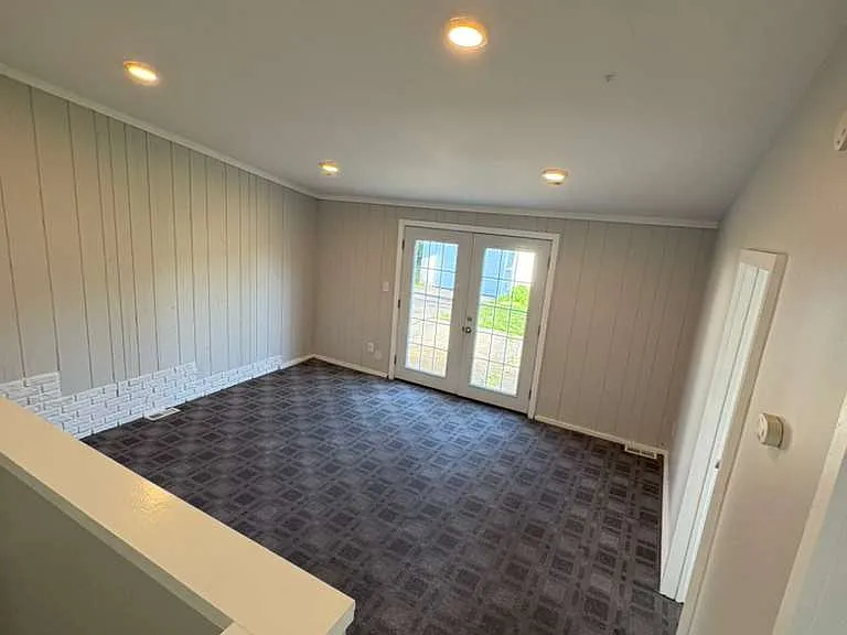 4461 Groveland Rd — Photo 12
