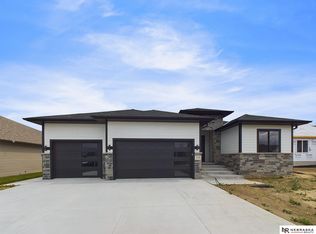 1138 Asher Ave, Hickman, NE 68372