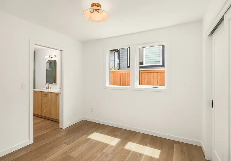 3638 Greenwood Ave N #A — Photo 11