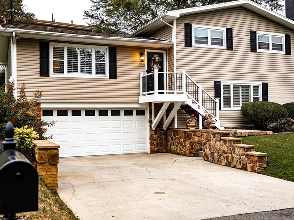 1812 Bunker Ave, Fairmont, WV 26554