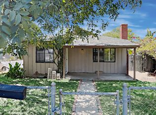 10703 Rhodesia Ave, Sunland, CA 91040