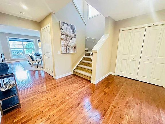 4th image of 29 N Everhollow Rise SW