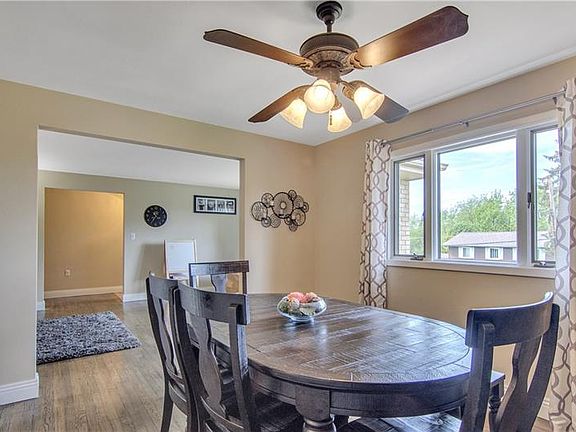 4th image of 3012 Ponderosa Dr