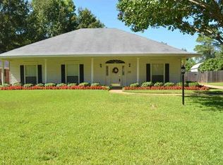 215 Winged Foot Dr, Shreveport, LA 71106