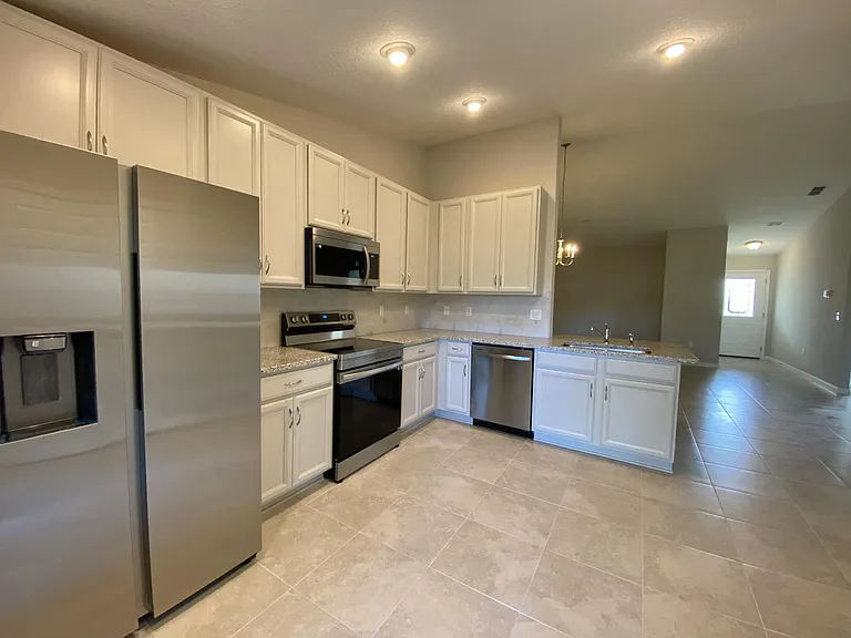 74 Emerson Dr — Photo 4