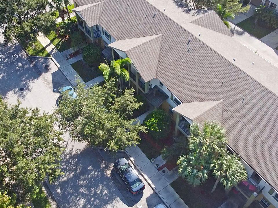 2nd image of 2138 SE Labelle Dr