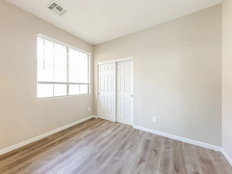 15233 W Banff Ln — Photo 13