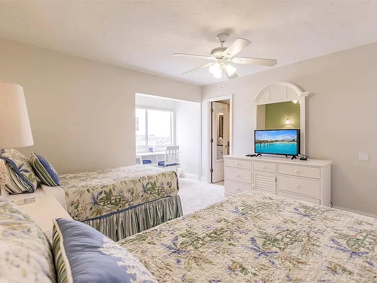 1125 W Peppertree Dr #605 — Photo 21