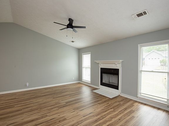 3rd image of 7555 Shaw Heights Dr