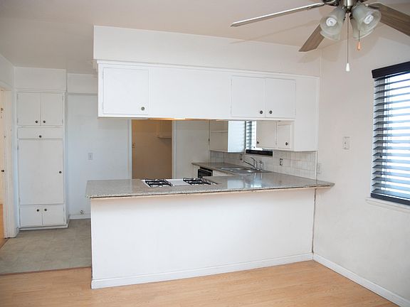 4th image of 3323 W Tulare Ave