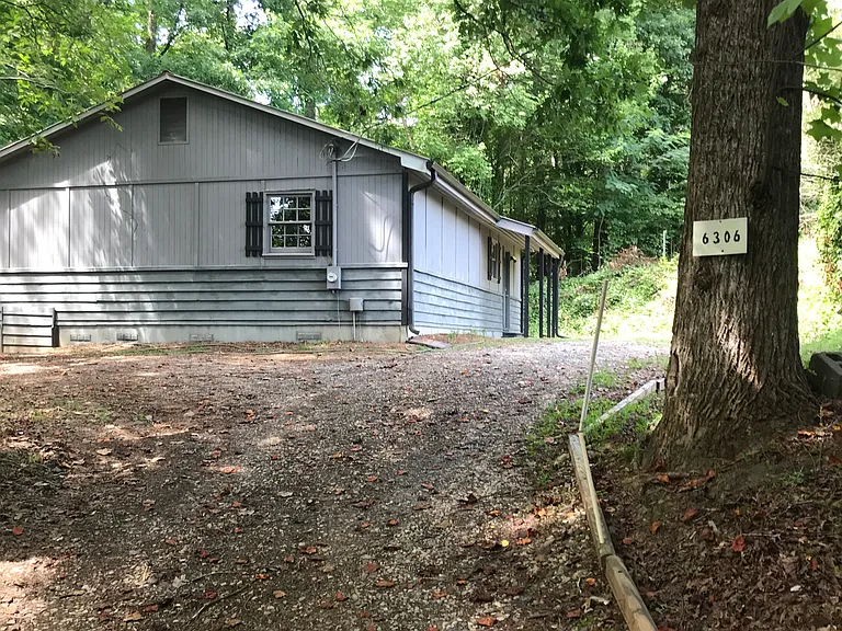 6306 Henry Smith Rd — Photo 1