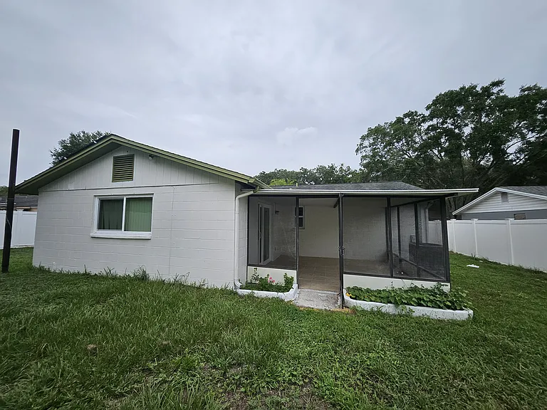 3505 Breezewood Dr — Photo 4