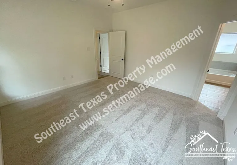 6735 Arbor Way — Photo 5