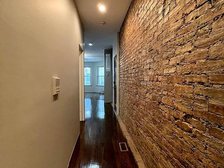 812 W Cuyler Ave #3 — Photo 5