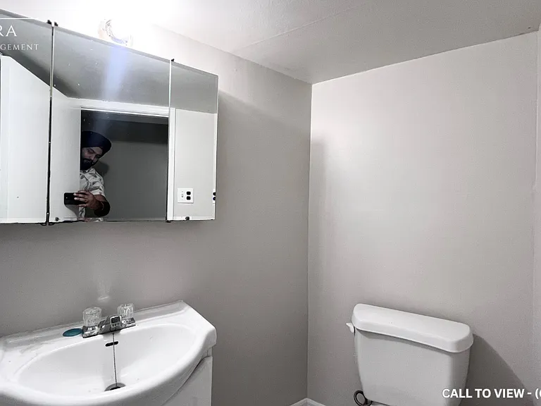9 Sherwood Cres #2 — Photo 10