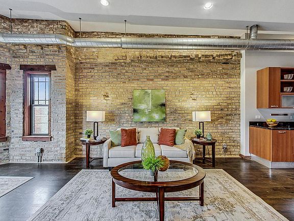 3rd image of 7020 N Paulina St APT 3