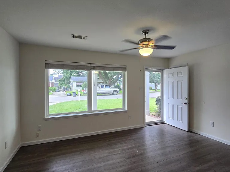 1321 Cherry Ave — Photo 6