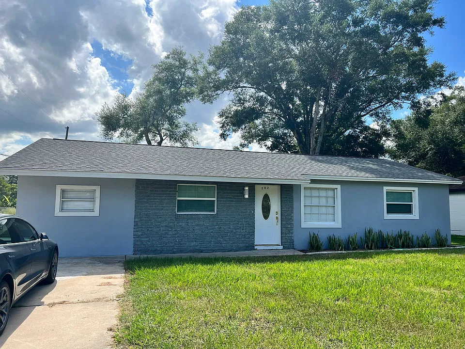 202 N Thompson Rd