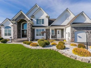 30 Bentbrook Cir, Webster, NY 14580