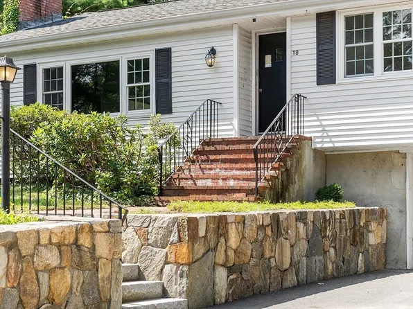 18 Oakwood Rd, Acton, MA 01720