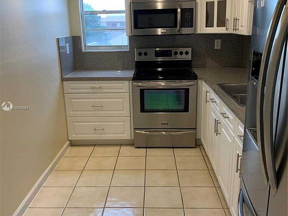 4th image of 702 NW 87th Ave APT 402