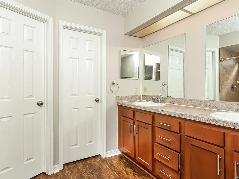8315 Crosswind Rd — Photo 10