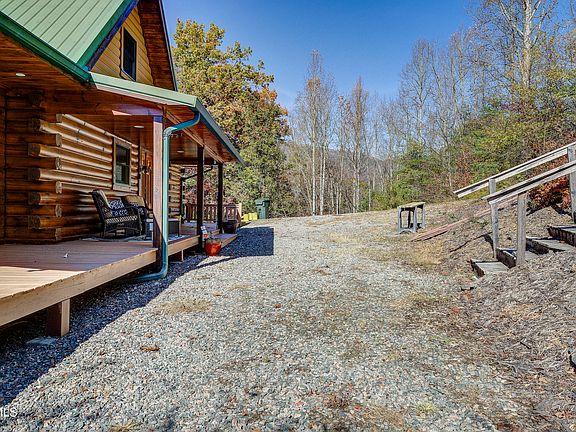 4th image of 279 Highland Dr