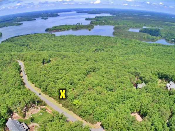 513 Sierra Trace Rd, Denton, NC 27239
