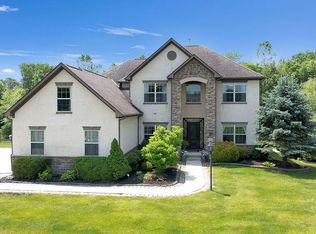 5712 Summer Ridge Ln, Galena, OH 43021