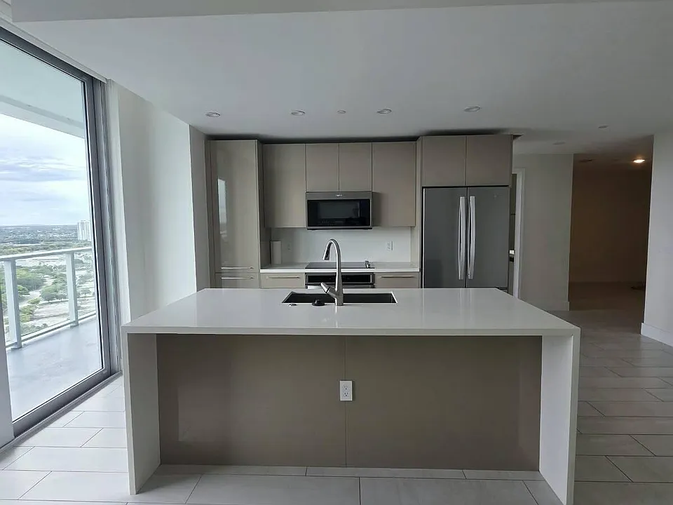 2000 Metropica Way #2401
