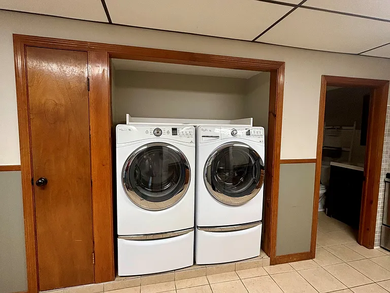 210 Walnut St #1 — Photo 3