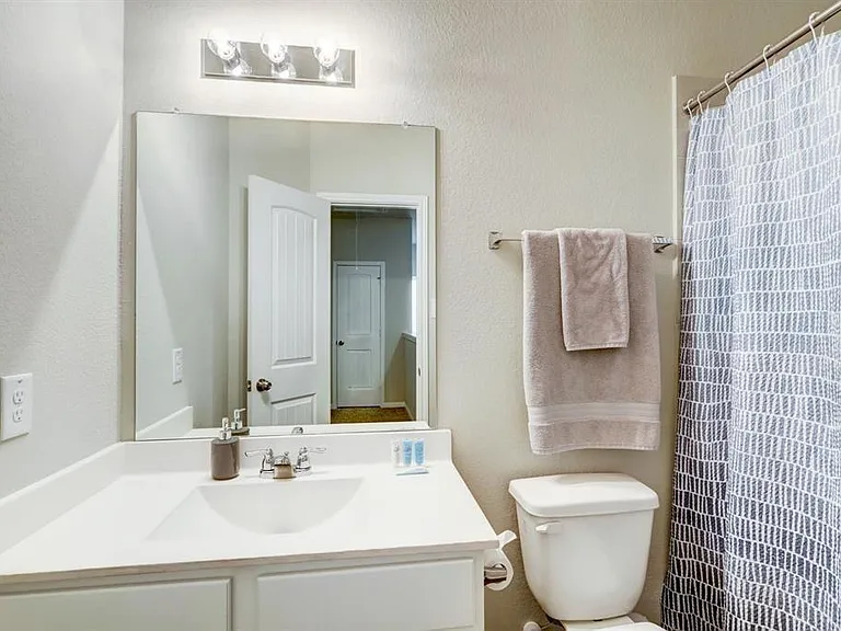 22219 Sovereign Heights Ln — Photo 6