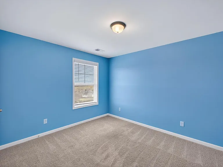 255 Mansell — Photo 20