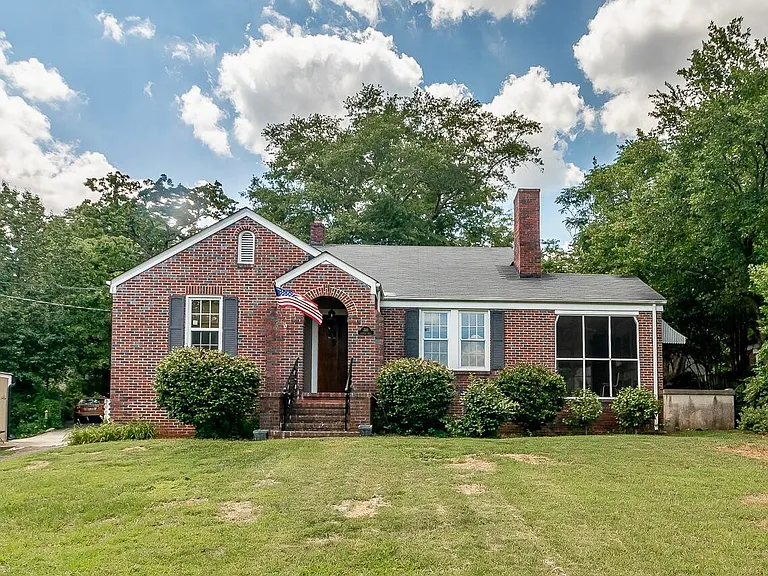 703 Hickman Rd — Photo 1