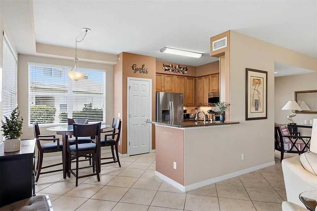 3 bed, 2.0 bath, 1786 sqft, $6,995 — Photo 4