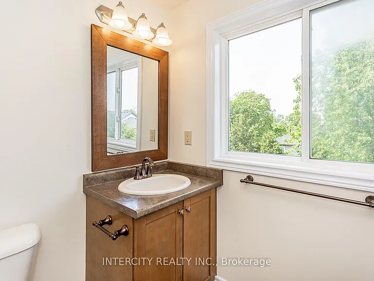 258 McMeeken Dr — Photo 21