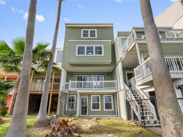 5 Tiki Cir, Tiki Island, TX 77554