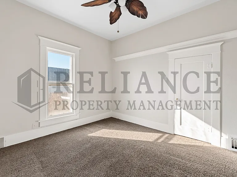 215 N King St — Photo 10