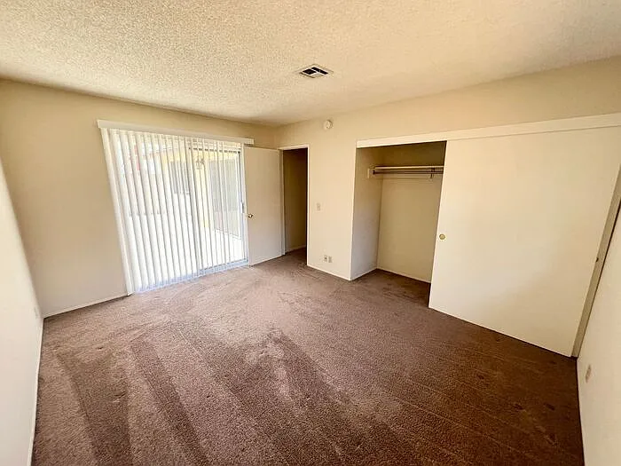 2163 Missouri St — Photo 4