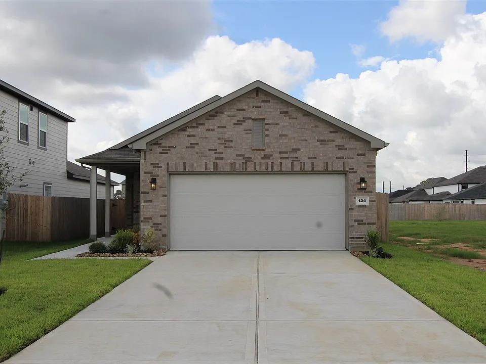 124 Rising Cedar Ln