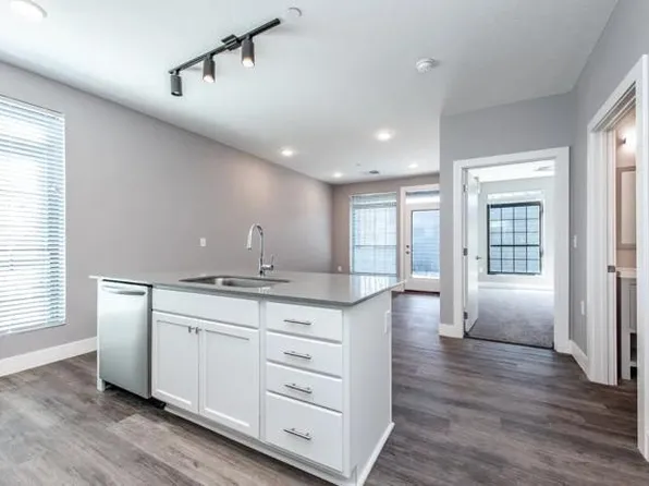 1131 Oak St Unit 310, Columbus, OH 43205