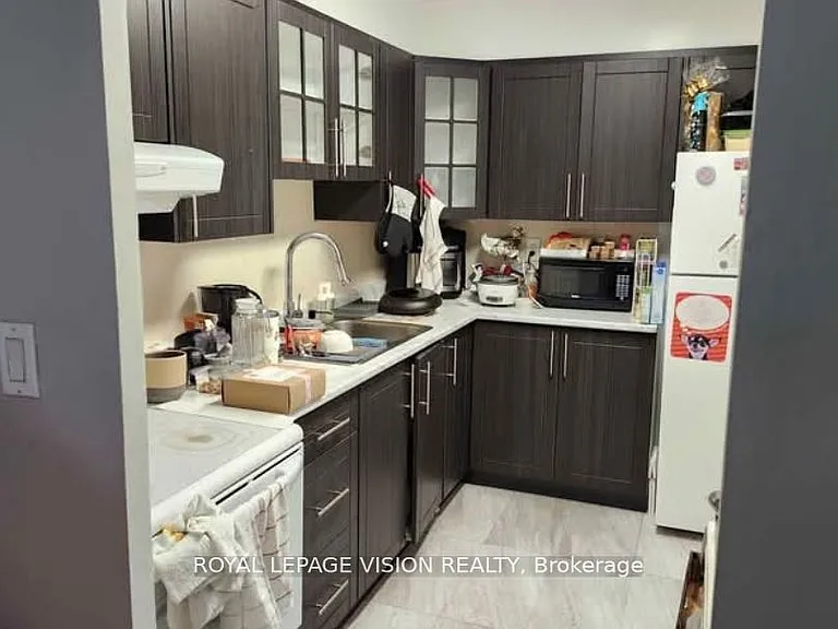 20 Edgecliff Golfway #1202 — Photo 15