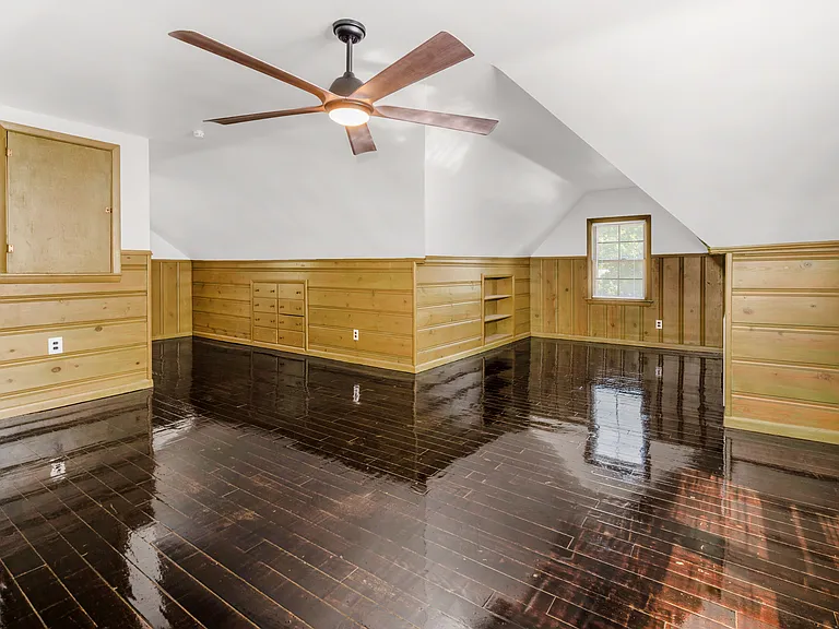 18214 Lewis Dr — Photo 25